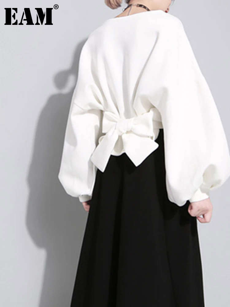 

[EAM] 2022 New Spring Autumn Round Neck Long Sleeve Solid Color Black Back Bandage Bow Loose Sweatshirt Women Fashion JE14101