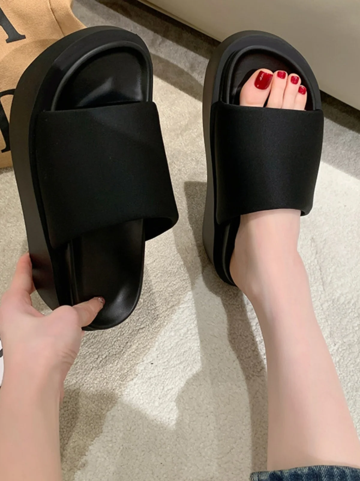 

Тапки женские домашние на платформе, Сланцы на средней платформе, роскошные сандалии из искусственной кожи, обувь на плоской подошве, Sl, лето 2023