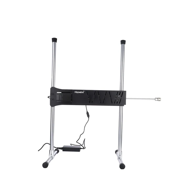 Мастер өзінің қара плантациясының құлын трахает