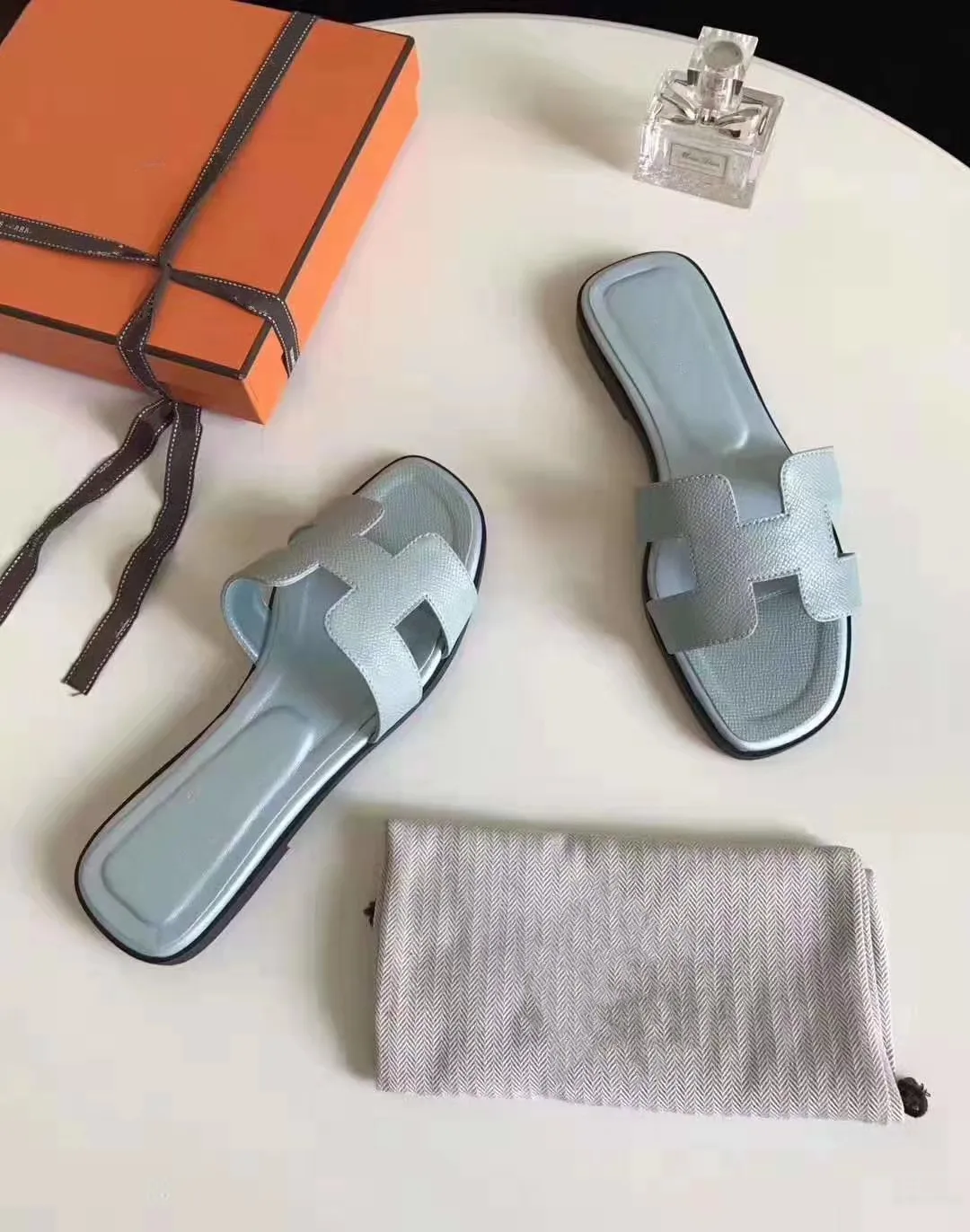 

Шлепанцы женские универсальные кожаные, уличные сандалии на плоской подошве, модная летняя одежда, 2022