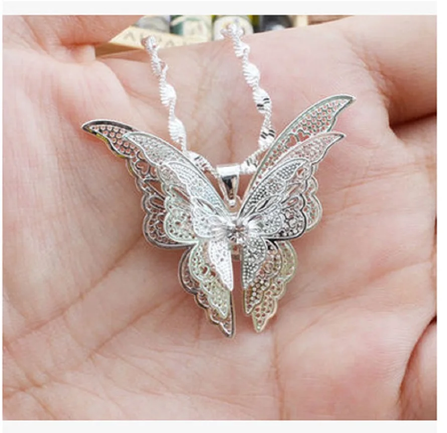 

European and American fashion new hollow butterfly necklace pendant