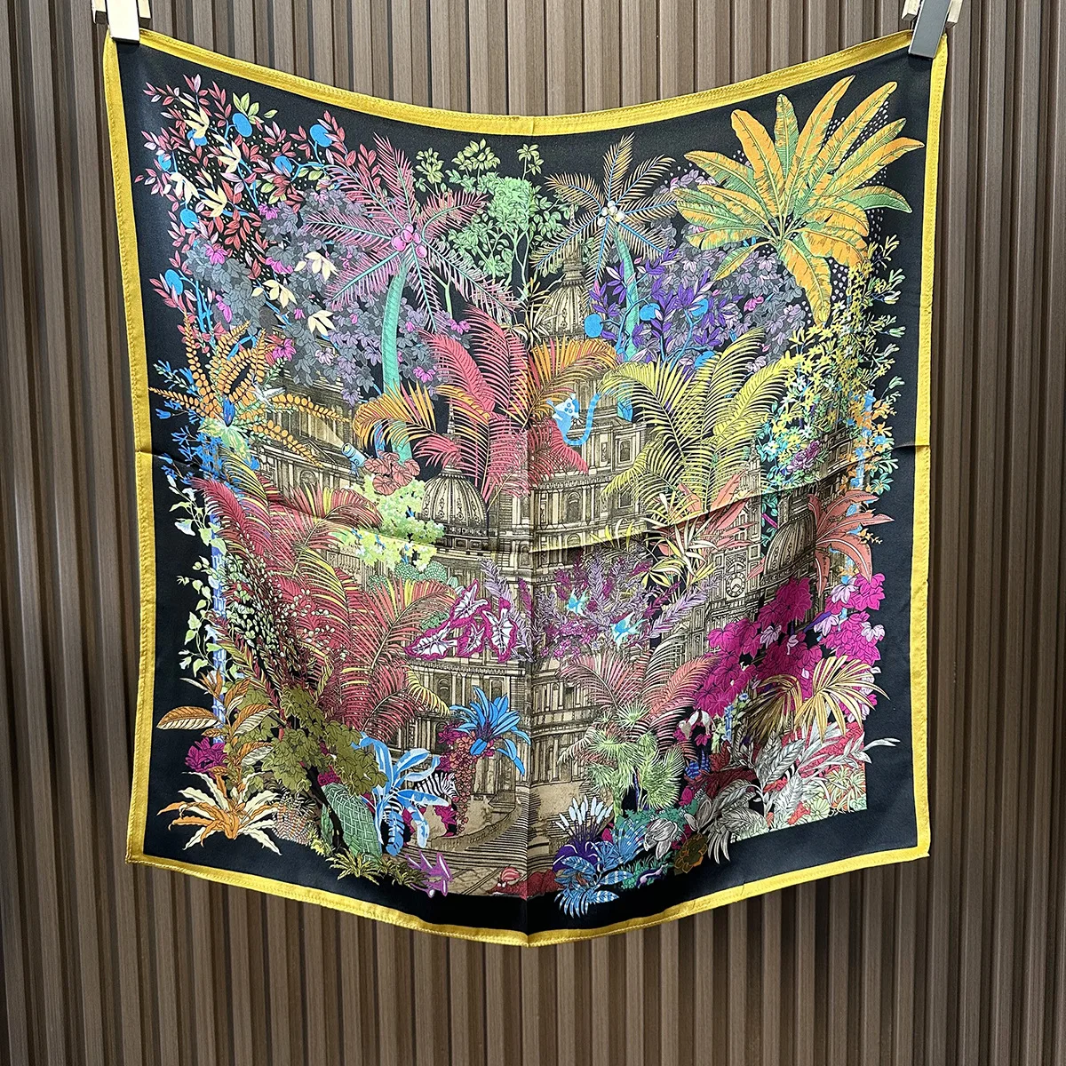 

Шелковый шарф 12 Момми 68x68 см