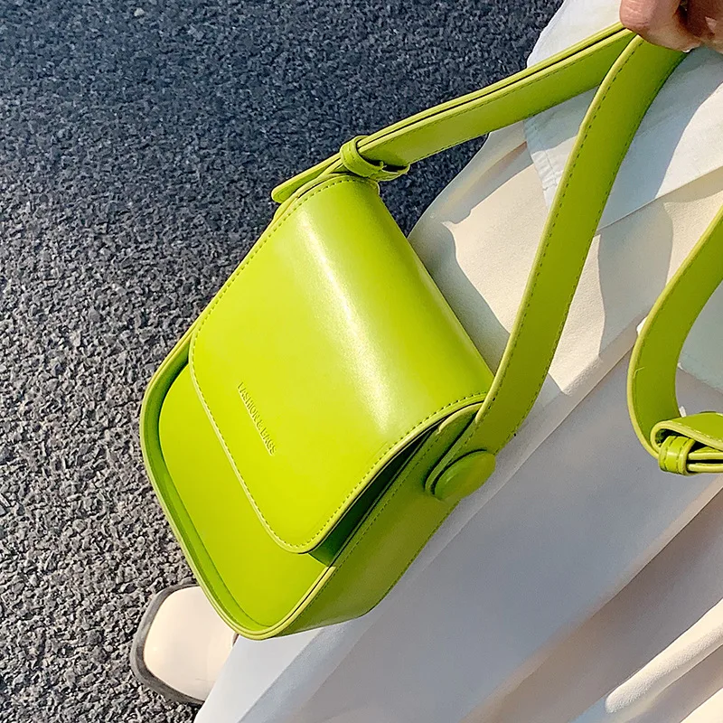 

Small bag women's bag 2022 new trend fashion all-match simple summer messenger bag texture broadband shoulder mobile phone bag