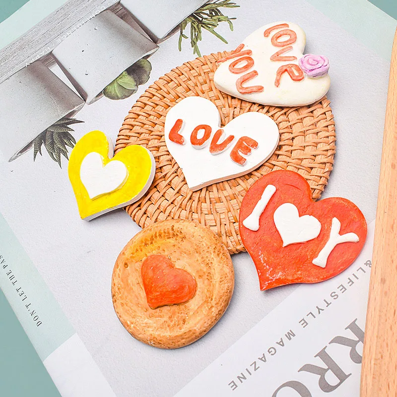 

1Pcs DIY Chocolate Heart-Shaped LOVE Wording Silicone Fondant Molds Fudge Wax Melts Molds Berries Chocolate Candy Mold