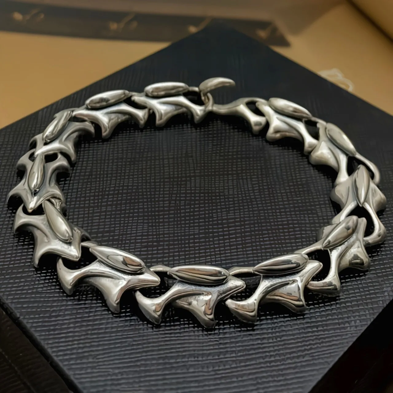 

Wholesale 925 Sterling Silver Keel Bracelet for Men's Trendy and Domineering Personality Retro Thai Silver Jewelry
