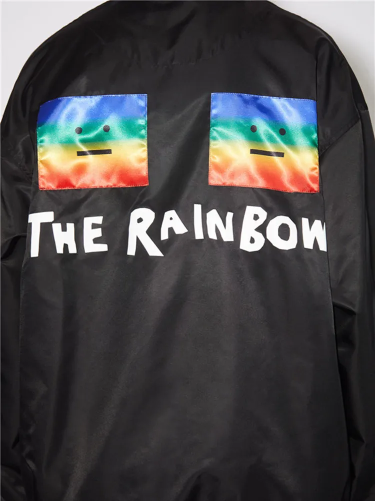 Куртка унисекс с радужными буквами осень 2022 черное нишевое Свободное пальто на