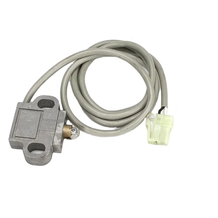 203-06-5621 PC200-5 PC200-6 6F95 Датчик давления путешествия Переключатель экскаватора D4C-9093