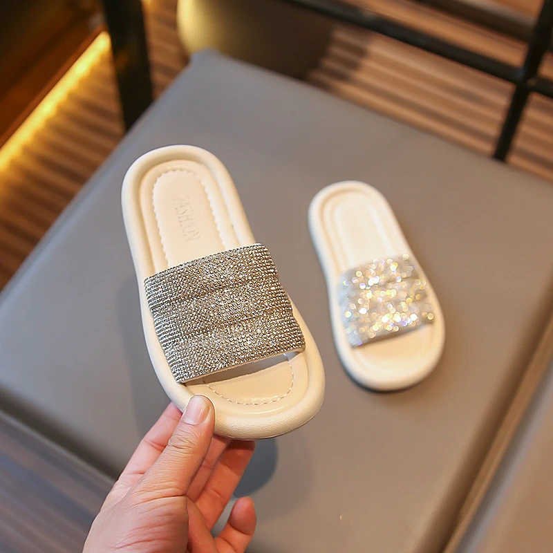 

Children Girls Slippers Rhinestones Shiny Simple Versatile Casual Open Toe Summer Breathable European Style Kids Fashion Sandals