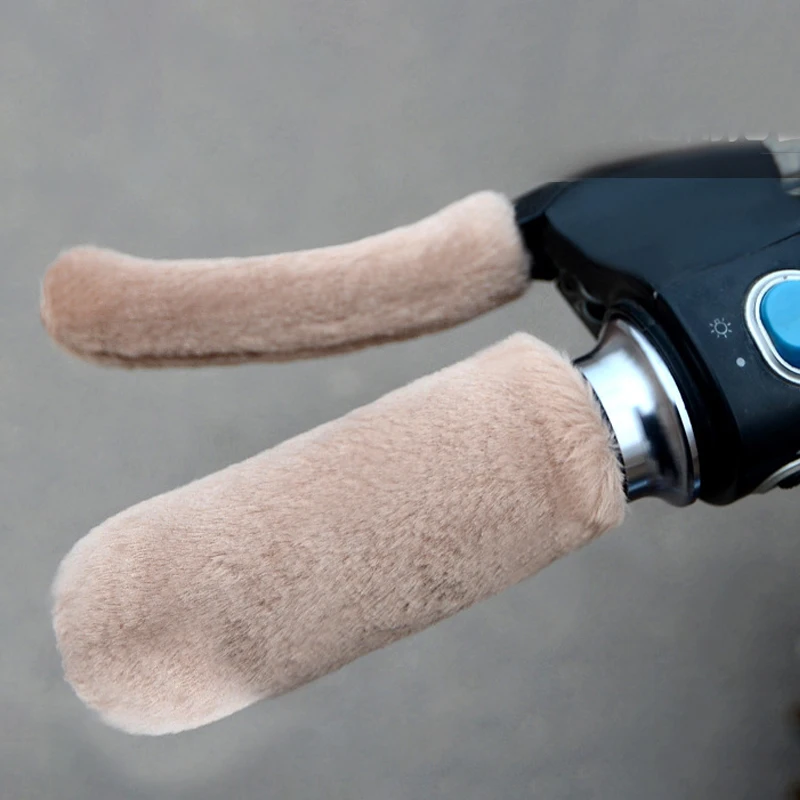 Рисунок 2 - чехлы на ручки мотоцикла и ску