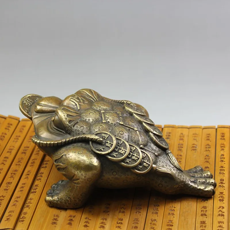 

A Animal Copper brass Wangcai toad ornaments feng shui supplies cicada imitation antique money frog frog legged toa