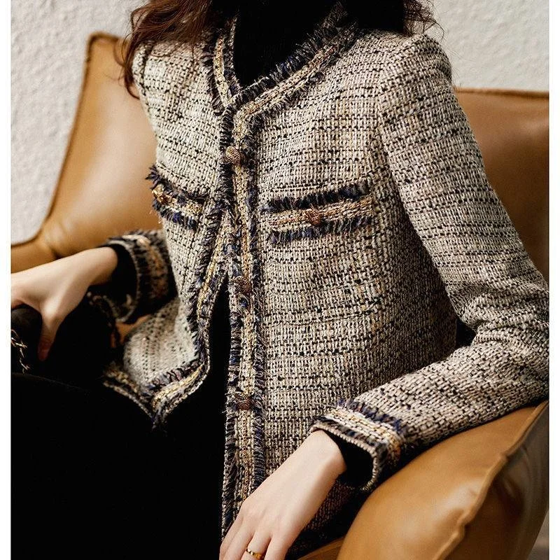 

Женское твидовое трикотажное пальто, элегантная винтажная зимняя куртка с кисточками и пуговицами в стиле пэчворк, корейская мода в стиле р...