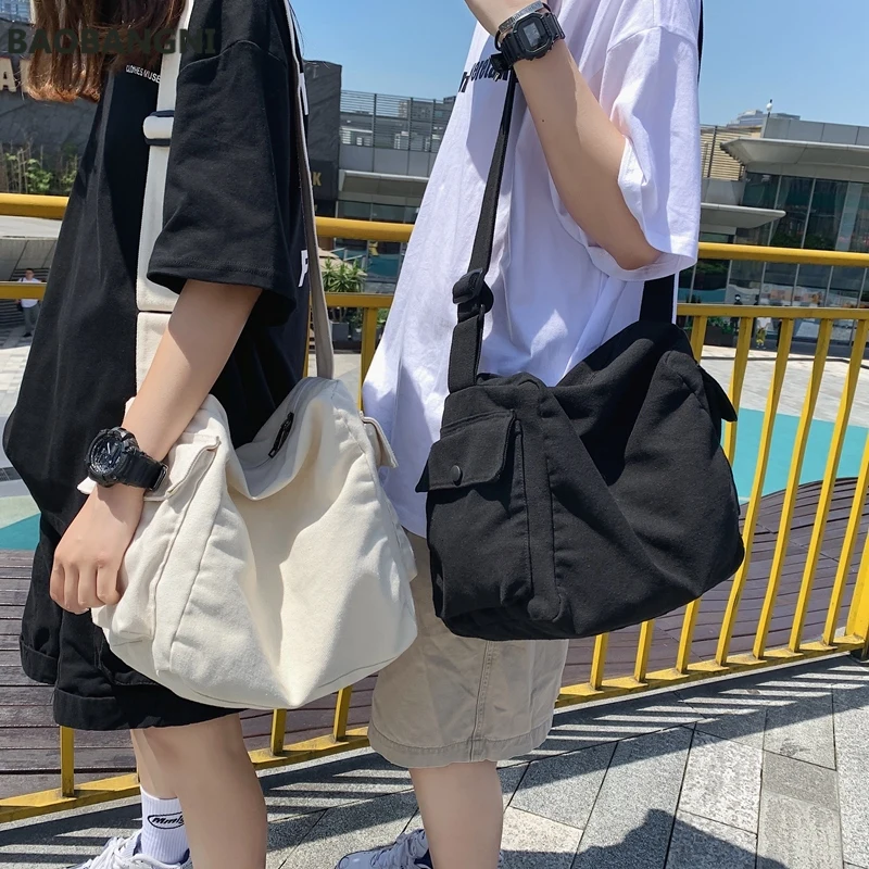 

Portable Large Capacity Packages Solid Black Waterproof Nylon Shoulder Bags Japanese south Korean style Leisure Or Travle Bags