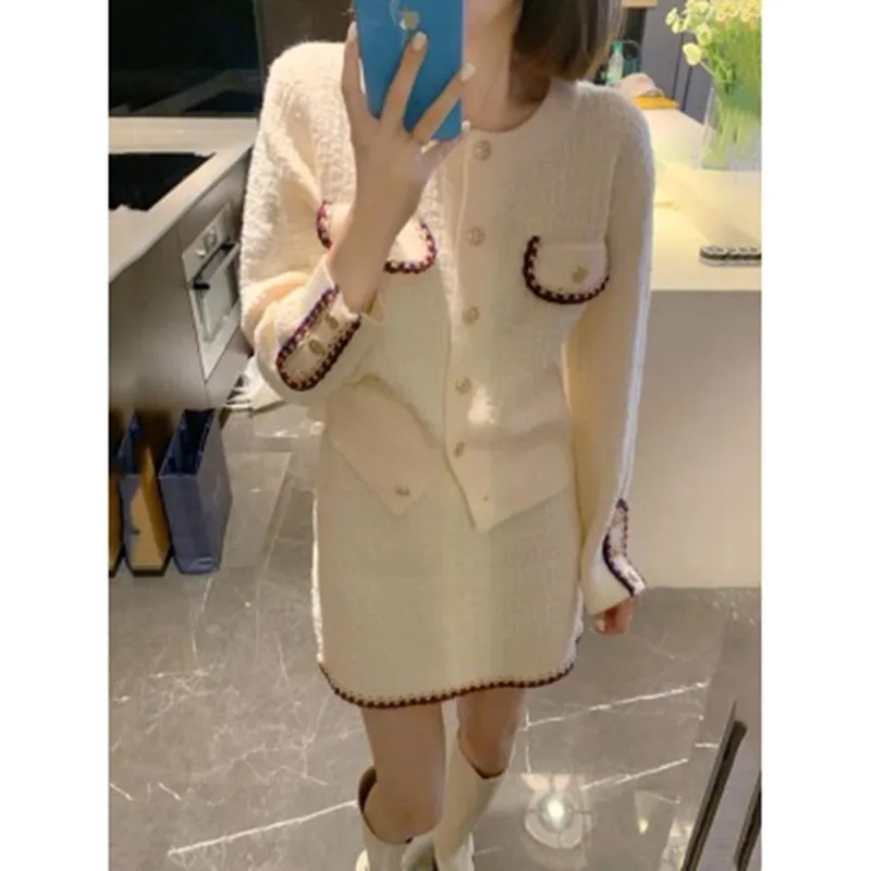 

Runway Designer Fall And Winter Women's Knitted Suits Single-Breasted Short Tops + High Waist Mini Skirt 2 Piece Sets Clothes