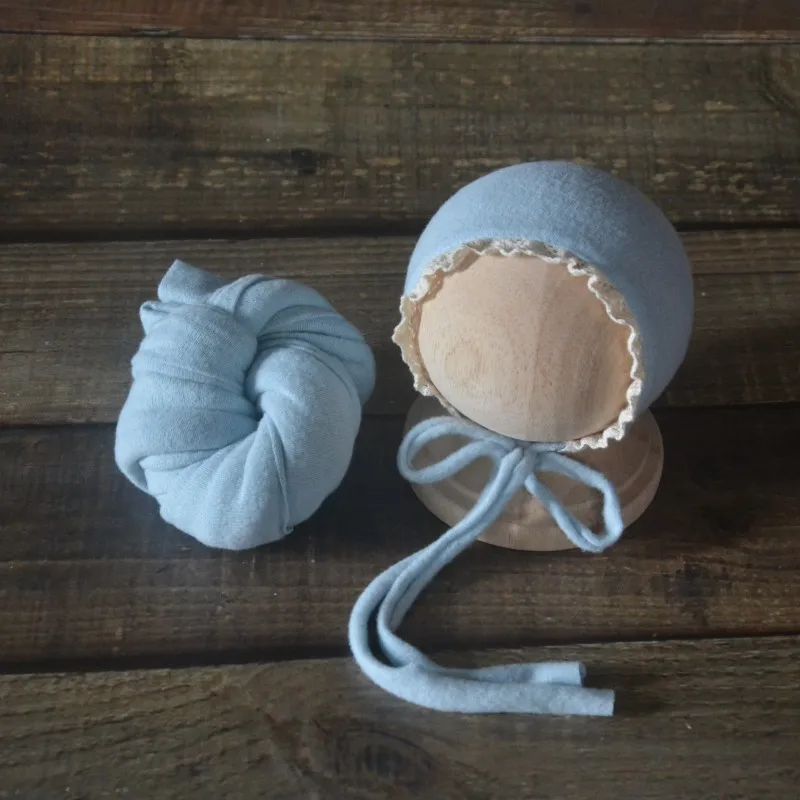 Детская шапка в комплекте трикотажная эластичная для новорожденных