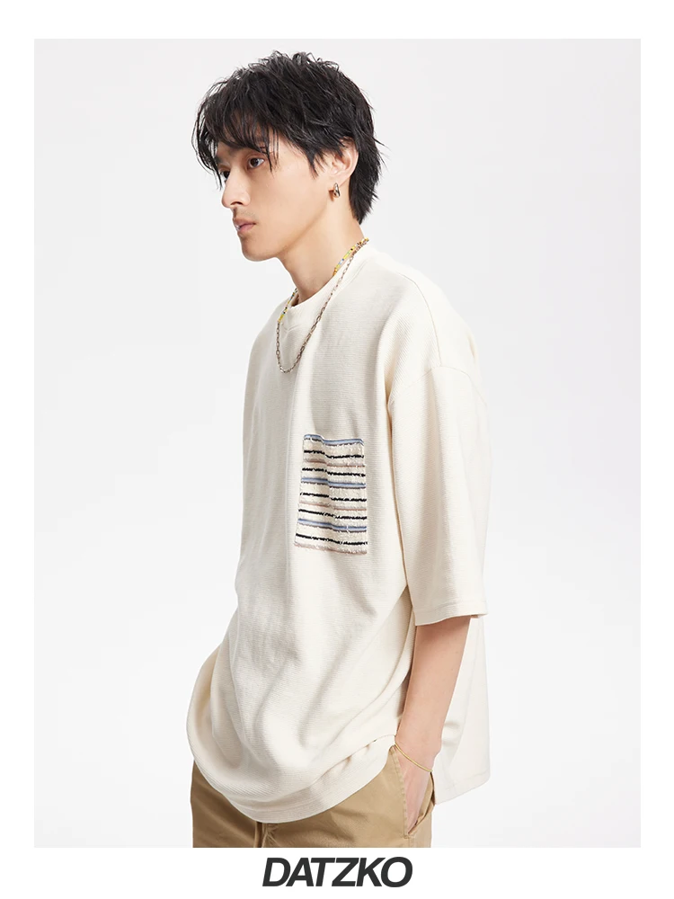 Футболка Datzko23ss с полосатым карманом плотная тяжелая текстура вырезом на плече