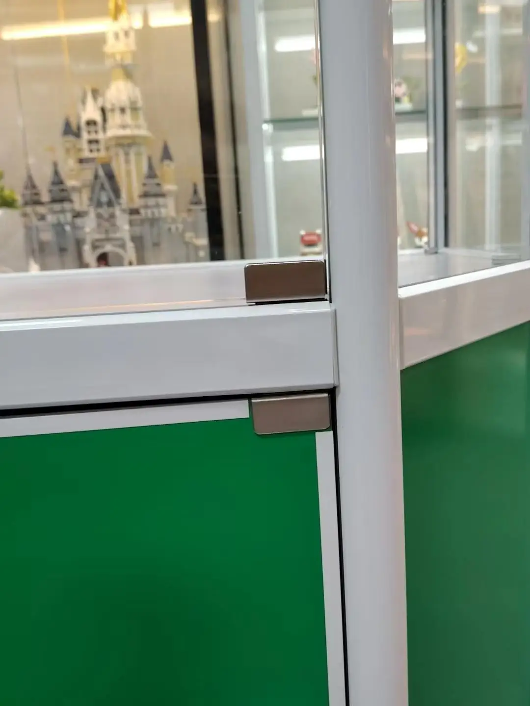 Витрина Банковская витрина Косметический шкаф Lego Игрушечная модель Gundam