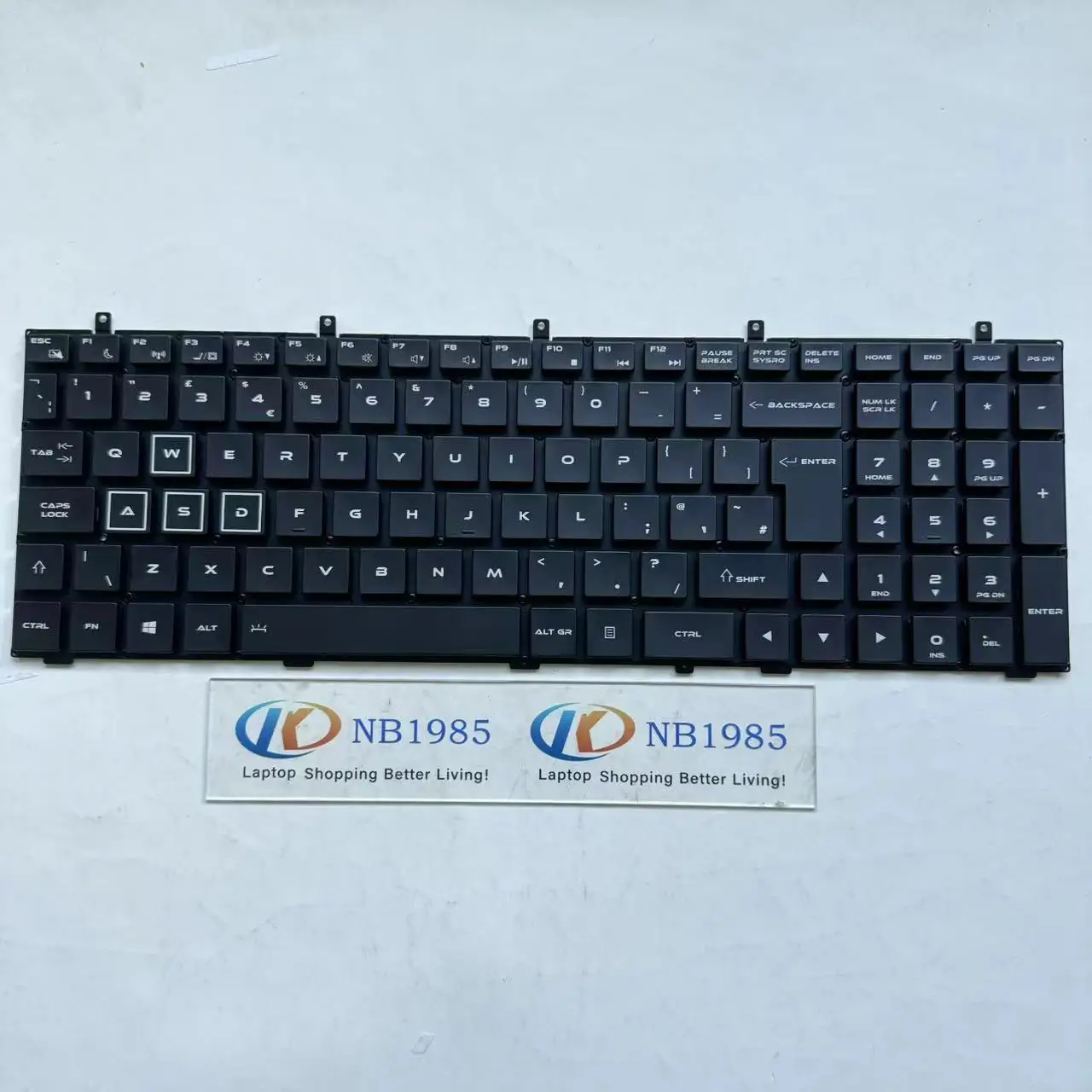 Клавиатура для ноутбука с подсветкой XIN-UK Clevo W350 W370 W370ET W350ET W370STQ W350ST W355S W670SC W350SS W670SR