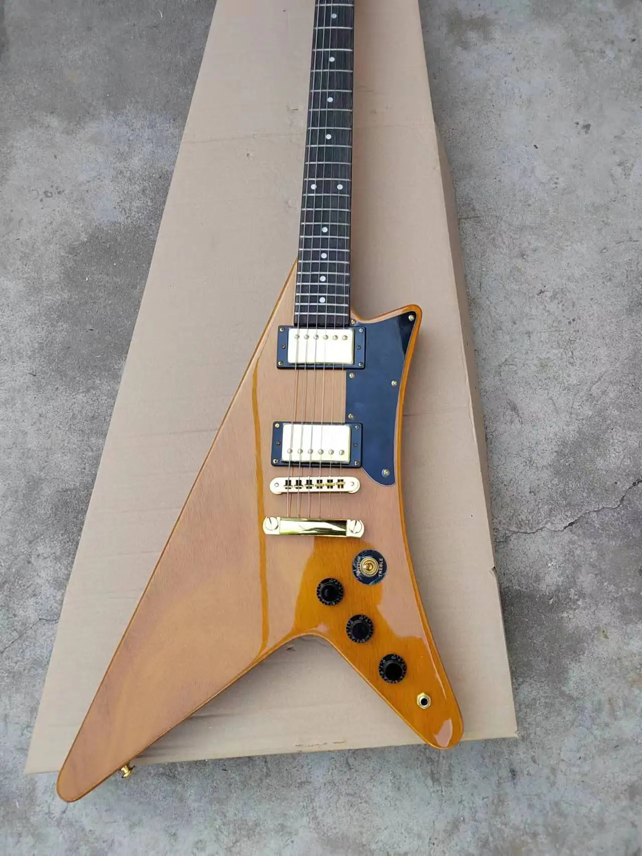 

Ome Electric Guitar Mahogany Body Finish Yellow Gold Hardware