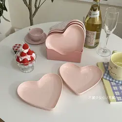 Тарелки в форме сердца