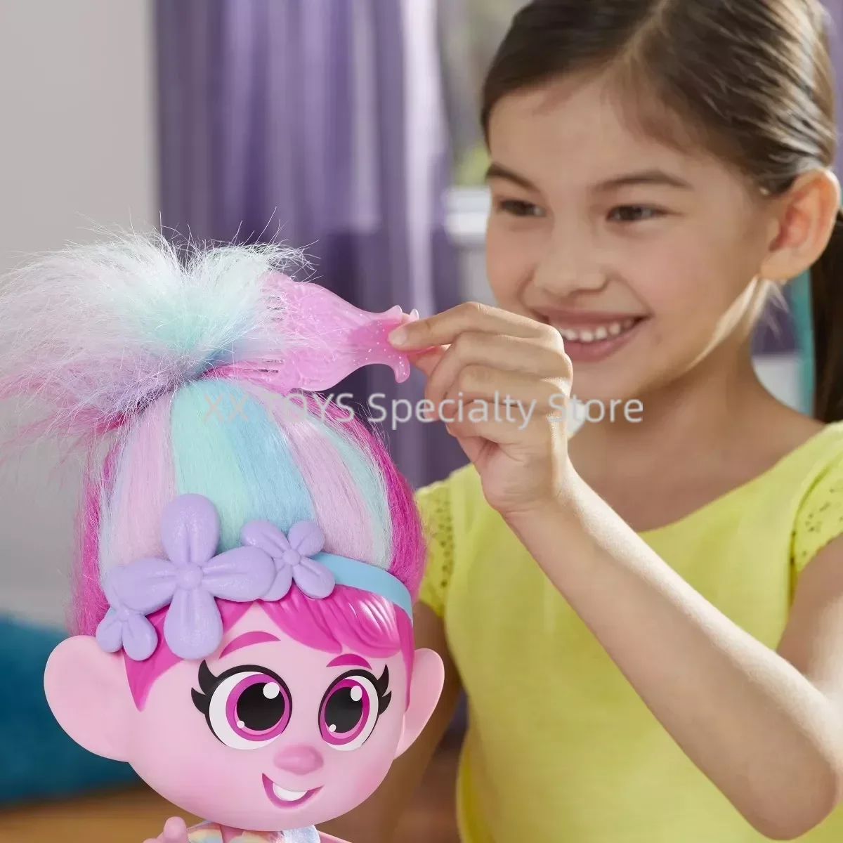 Тролли World Tour Poppy Doll Giggles and Sings Электронные звуковые куклы Волшебные волосы Эльф