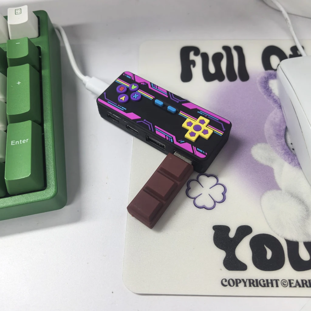 Фото Многофункциональный USB-хаб 4-в-1 для геймпада: док-станция с интерфейсами USB-A и Type-C для ноутбуков, ПК, мышей, клавиатур и флешек №3