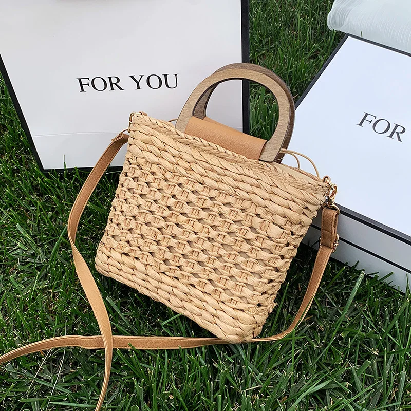 

Сумка кросс-боди Женская соломенная, дизайнерский саквояж кросс-боди с верхней ручкой, фирменная простая летняя плетеная ажурная сумка на п...