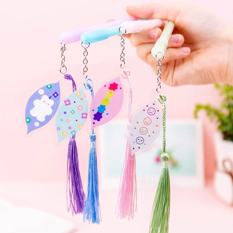

Korea Tassel Gel Pen Creative Cartoon Bear Pendant Pen 0.38mm Black Ink Student Writing Stationery Signing Pen Office Supply
