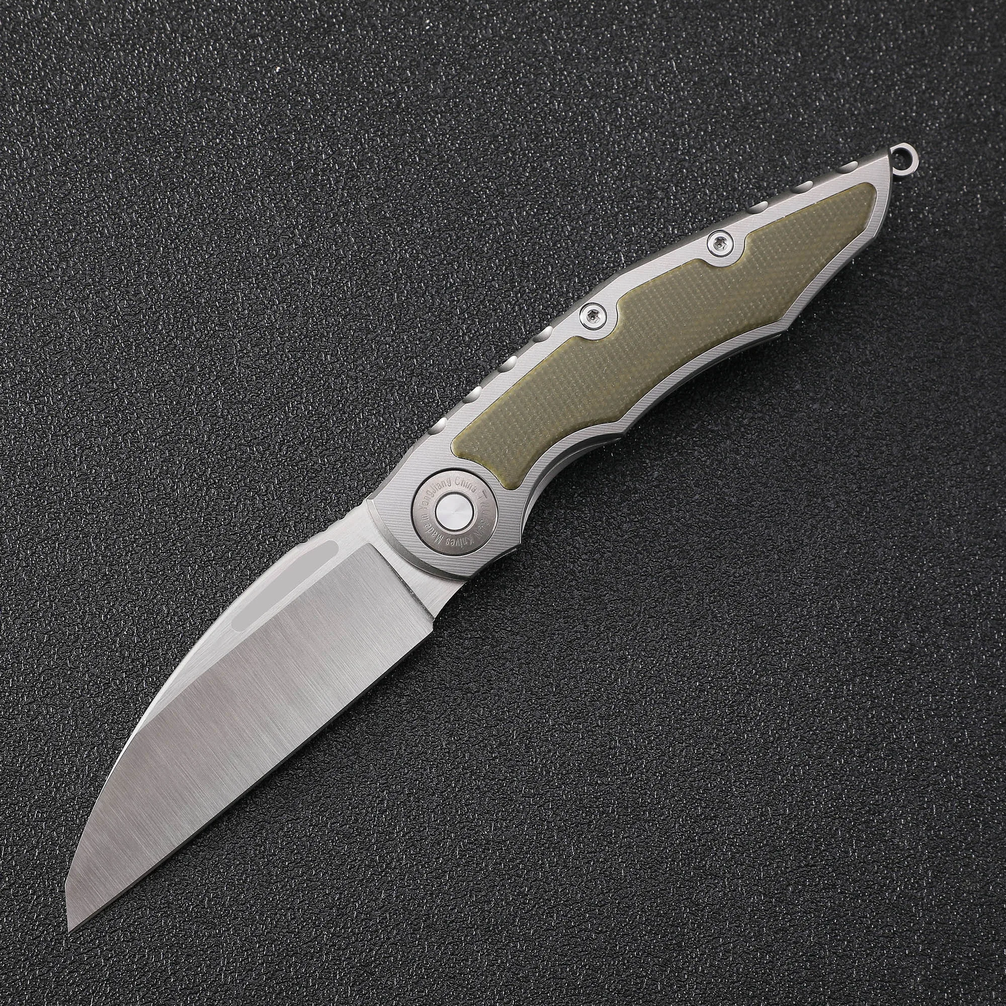 TWOSUN TS145 Складной нож D2 Стальное лезвие льняной + Титановая ручка Открытый Кемпинг