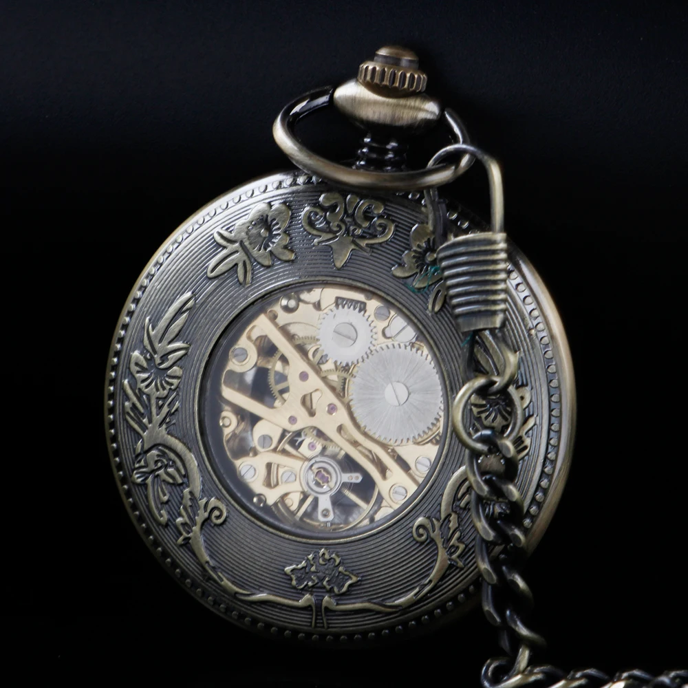 Exquisite Hollowed-Out Pattern Mechanical Manual Pocket Watch Gold Roman Digital Skull Dial Pendant Automatic Antique Clock