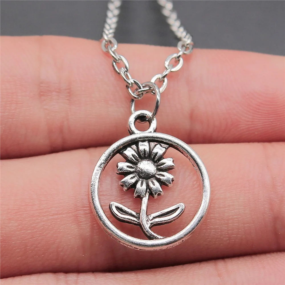 

Dropshipping Antique Silver Color 17mm Flower Pendant Necklace For Women