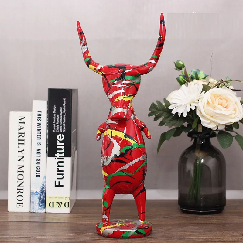 

MODERN SIMPLE CREATIVE PAINTING OF COW BULL STATUE ABSTRACT ART OX RESIN CRAFTS BAR CATTLE ANIMAL DECORATIONS FOR HOME R3917