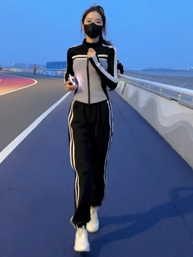 Комплект спортивных брюк для отдыха комплект с длинным рукавом на весну и осень