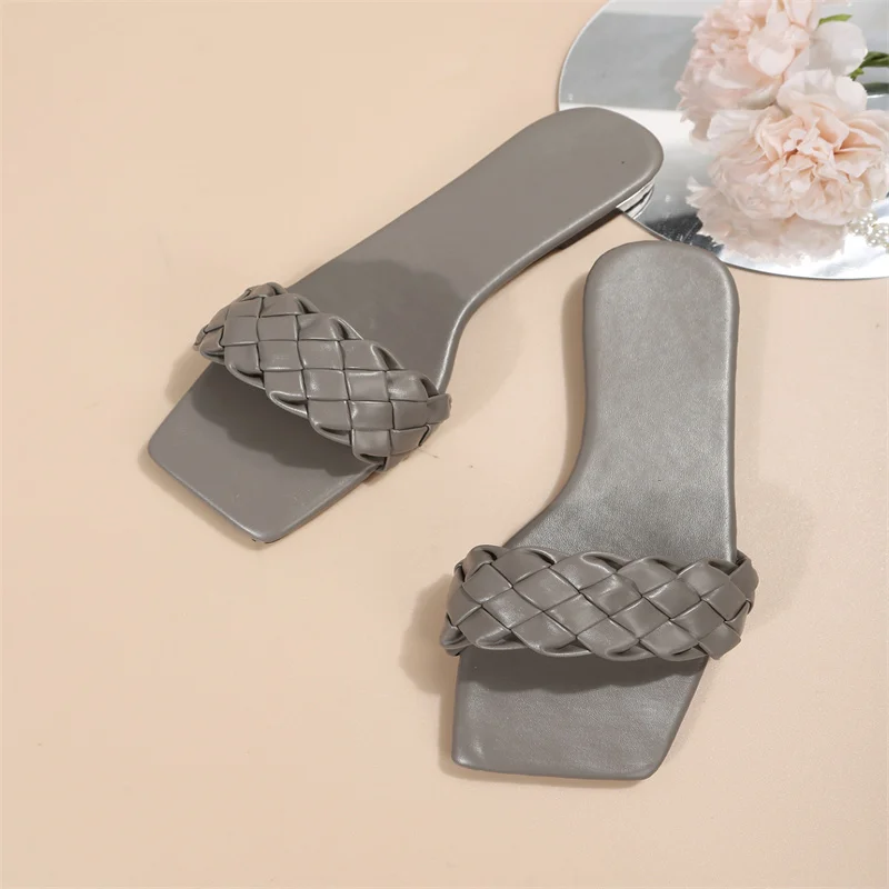 2023 Womens' Summer Sandals Fabrics Material Square Printing Square Toe Sandals  Flat Beach Shoes Ladies Sandals Beach Shoes