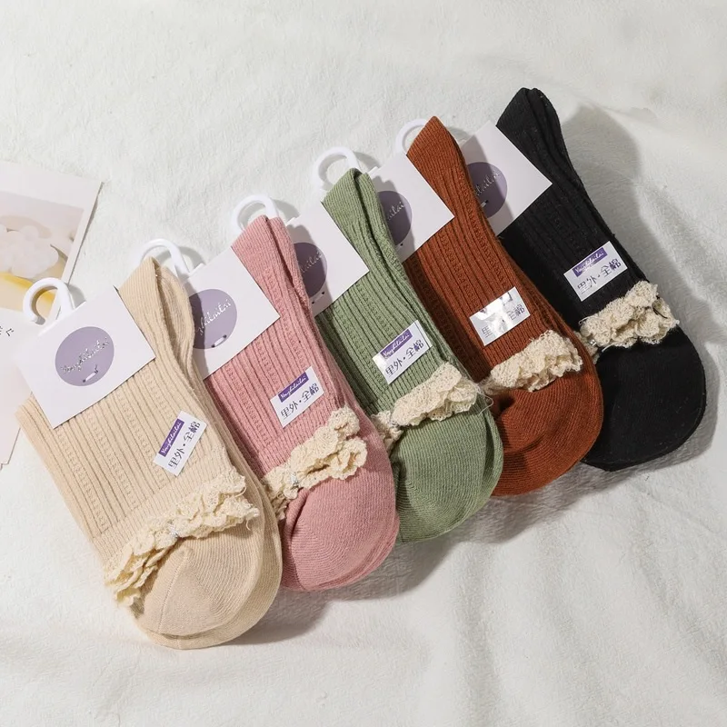 5 pairs of Korean lace women's socks trendy women's socks Sweet medium tube socks Striped vintage cotton double needle pile sock