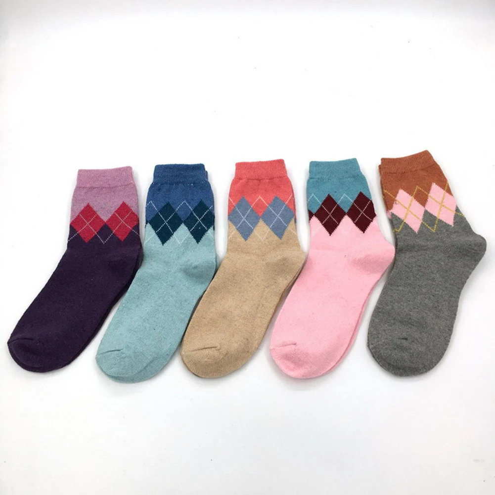 5 Pairs Cute Kawaii Christmas Santa Claus Print Stripe Socks Cartoon Elk Socks Fashion for Women Girls Colorful Soft Socks Women