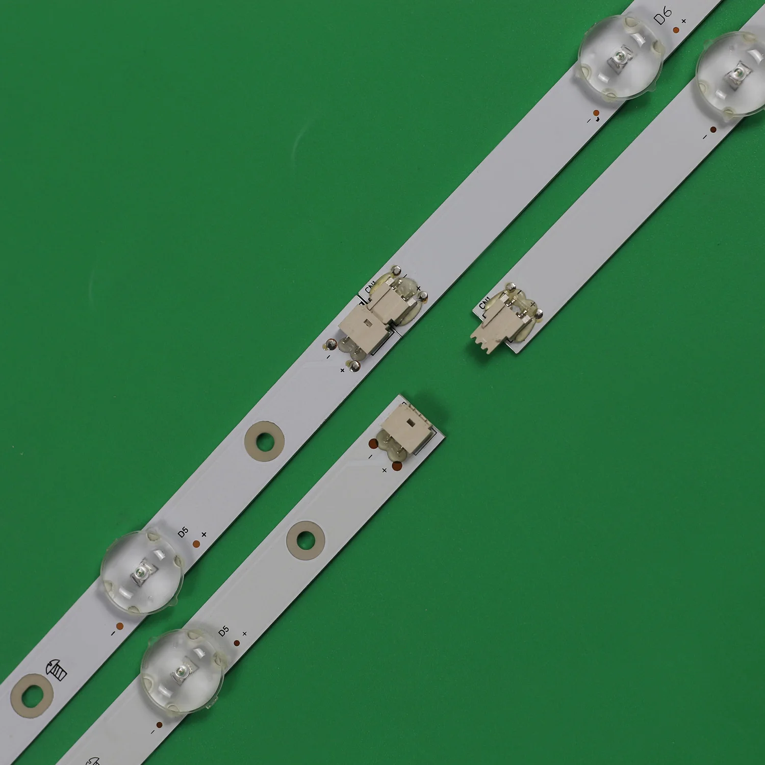 Фото Светодиодная лента 55 дюймов для телевизора 55UN70006LA 55BB00-CKD ELEMENT E4SW5518RKU 55ABG2-R 55ABG2-L TPT550U2-D077.L LB55135 V1 _ 01 LB55135 V0 _ 01 №4