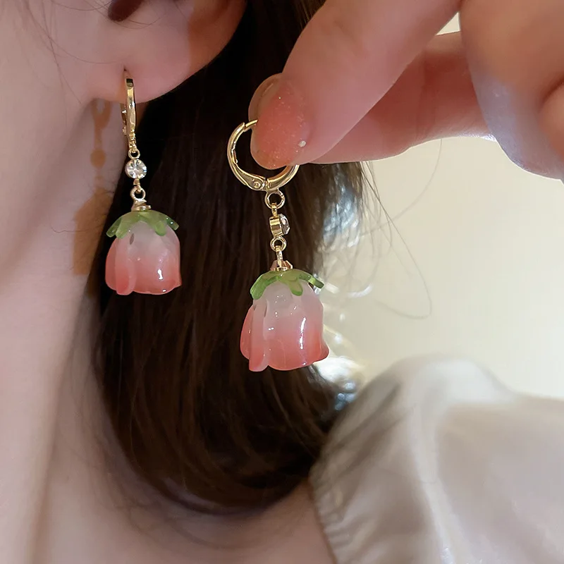 

2023 Korean New Exquisite Tulip Flower Earrings Fashion Temperament Versatile Simple Earrings Elegant Women Jewelry