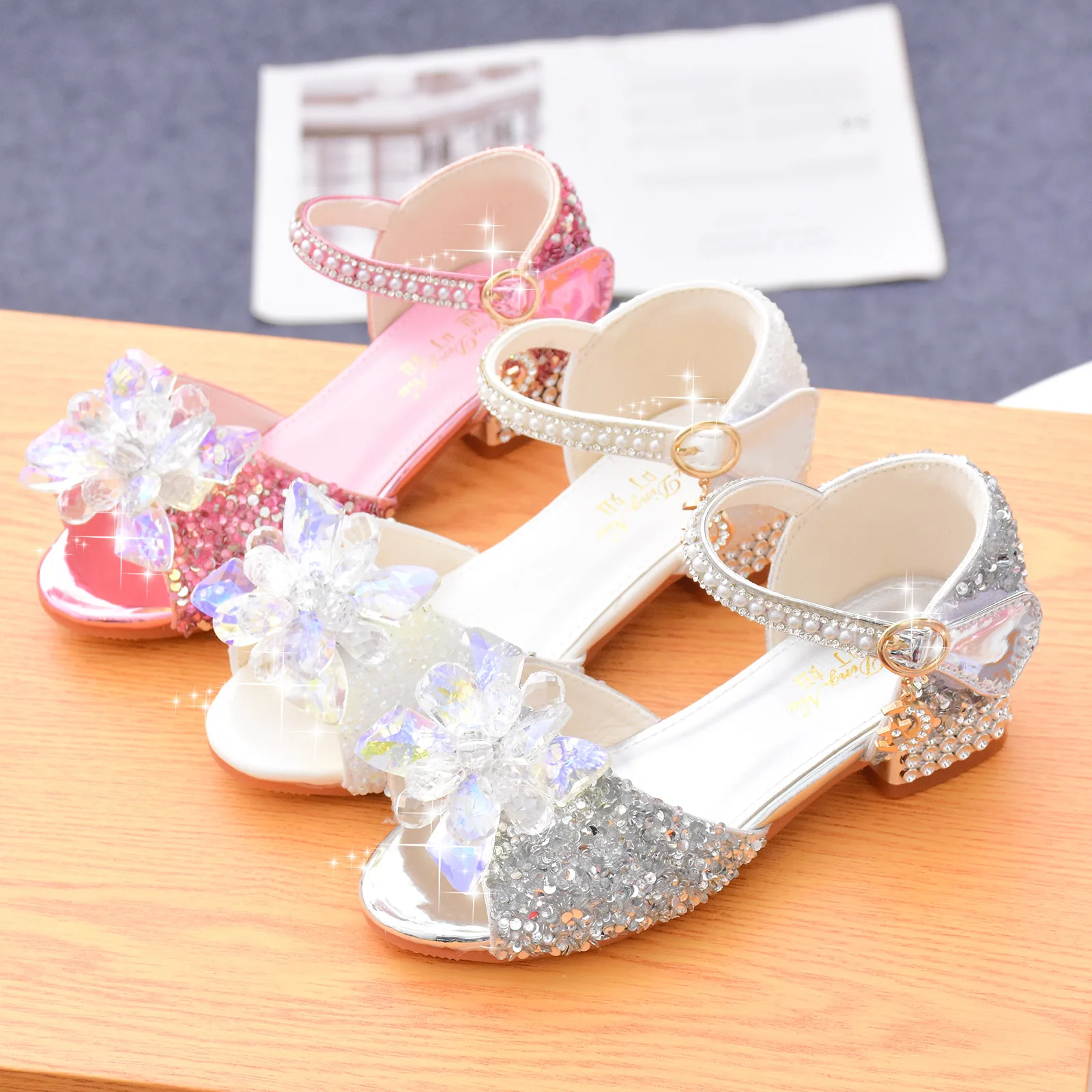 Детские летние сандалии на высоком каблуке для девочек модная поп-модная обувь