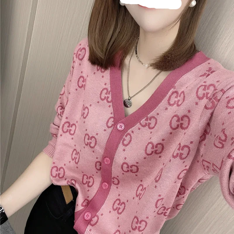 

Fashion Double C Letter Jacquard V-Neck Short Wool Knitted Cardigan In Autumn And Winter Women's Loose Slim Sweater Coat Jacket