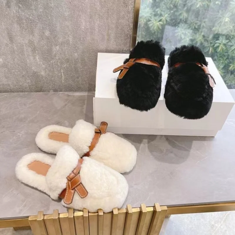

Designer Round Toe Slippers Luxury Women Flat Feather Mules Shoes Winter Party Slides Comfort Fur Shoes Half Slippers