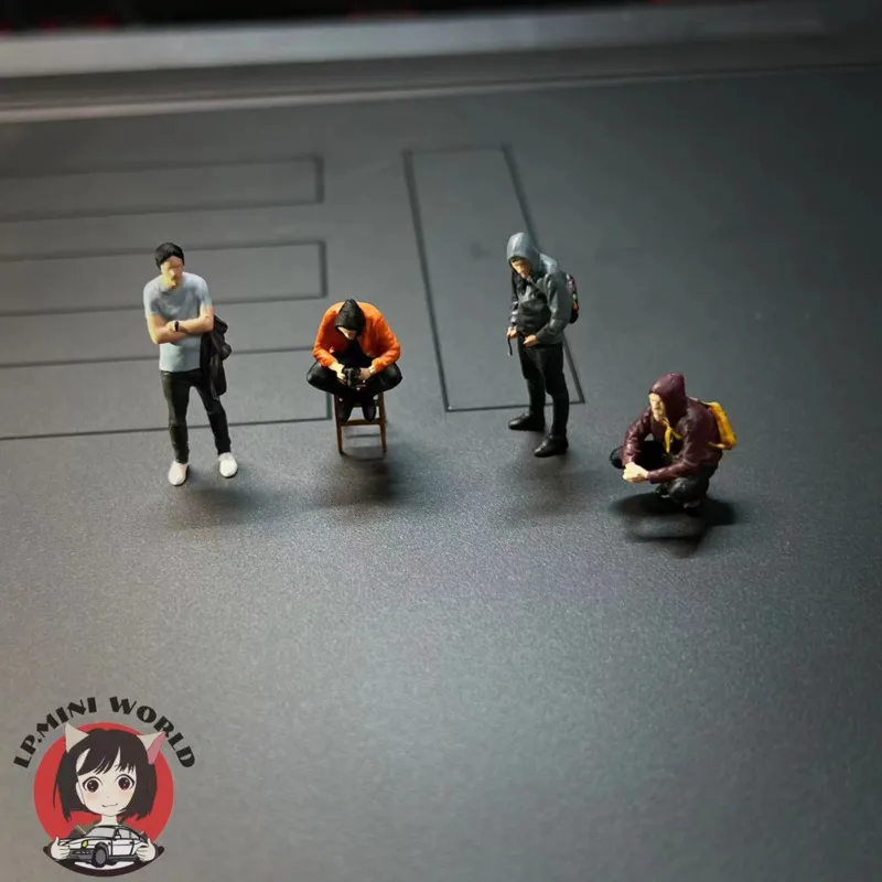 

1/64 Puppet Model Passerby Series Micro Landscape Prop Car Model Scene Arrangement Ornament Resin Figure