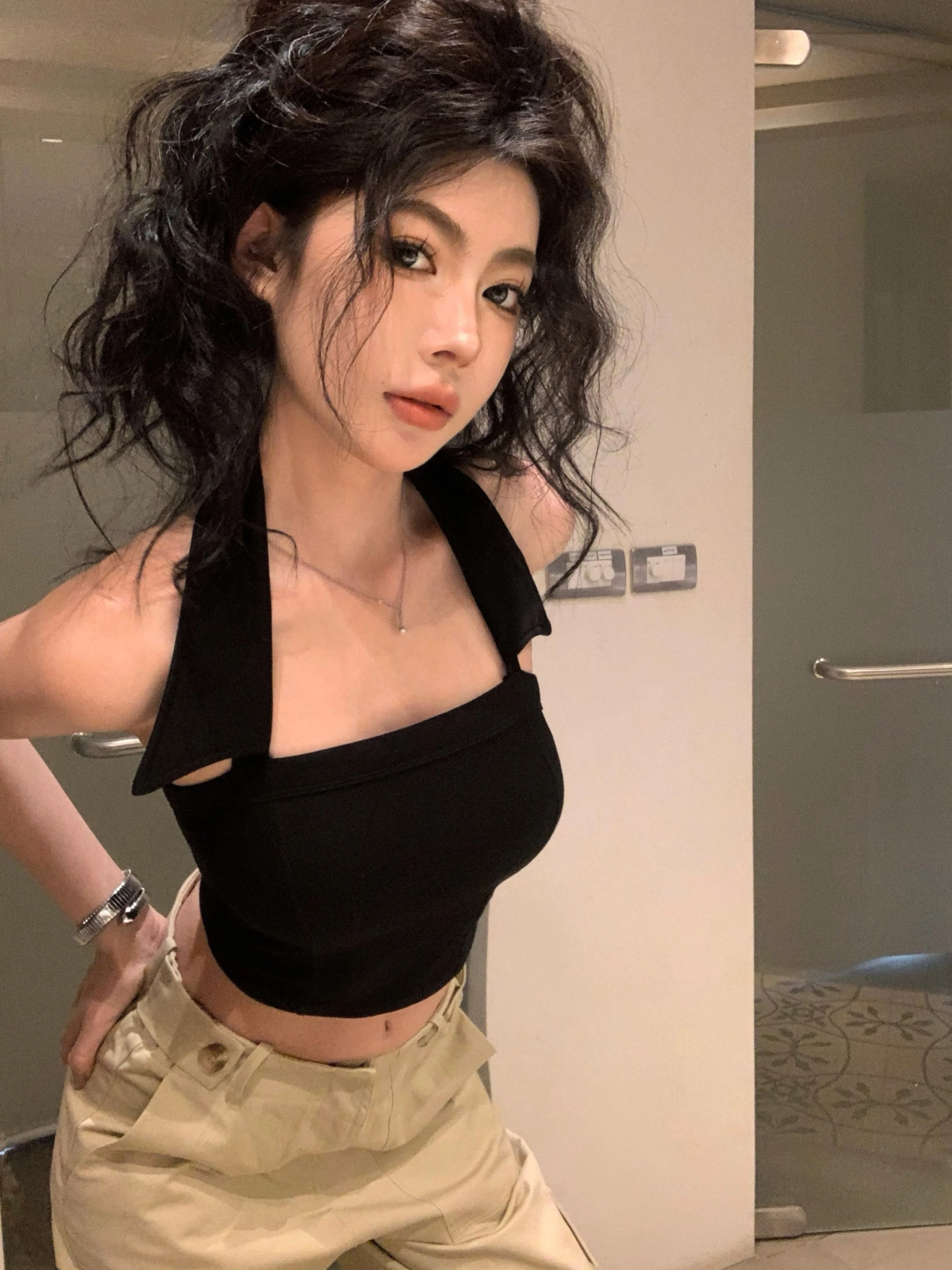 Сексуальный жилет Gyaru с открытой спиной и отворотом женская летняя облегающая