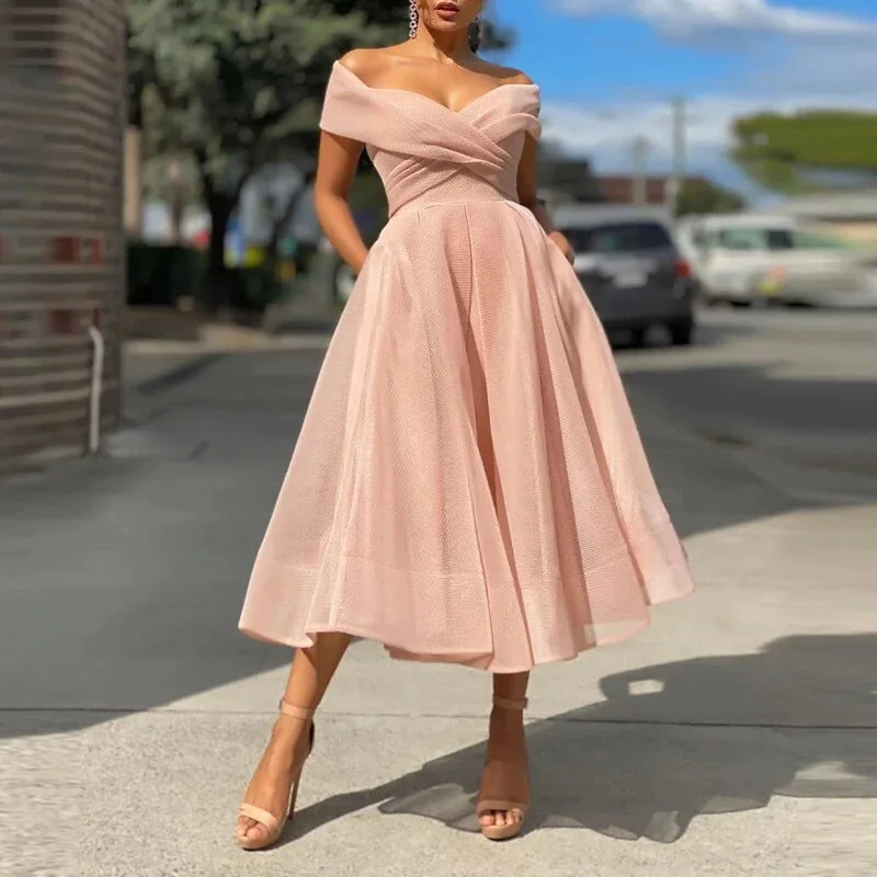 

New Fashion Dress Mesh Raglan Sleeves Temperament Solid Dress Dress
