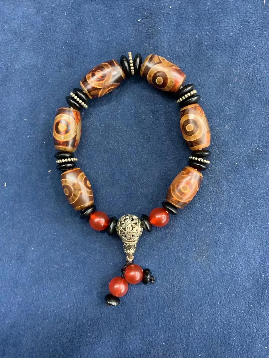 

Treasure Magic LKbrother Tibetan Old Agate Various Patterns for Choice dZi Bead Bracelet Amulet Whole Sale Price Provided