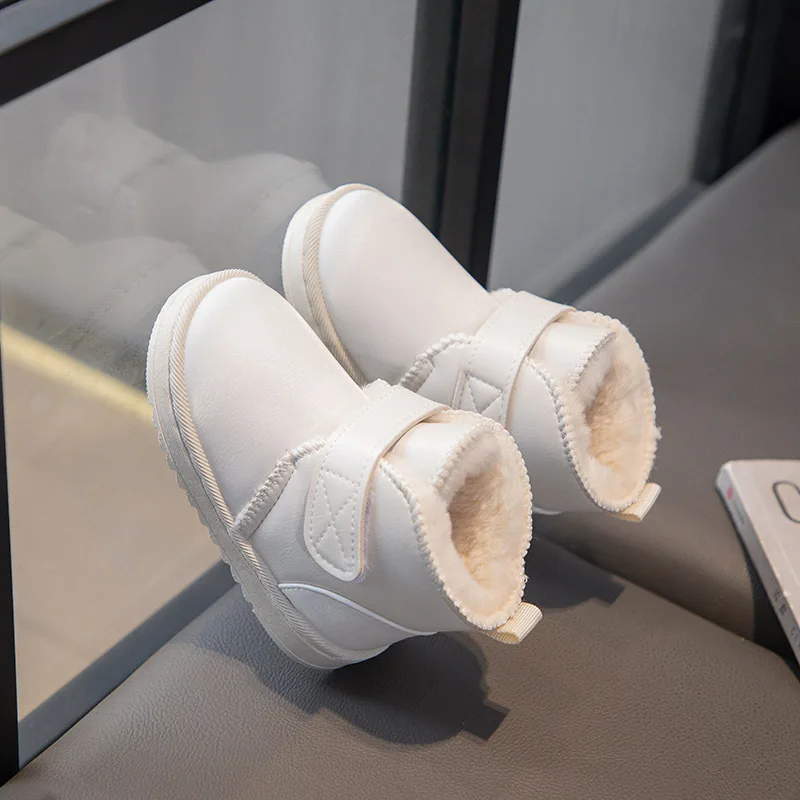 Детские зимние ботинки из искусственной кожи плюшевые утепленные короткие для