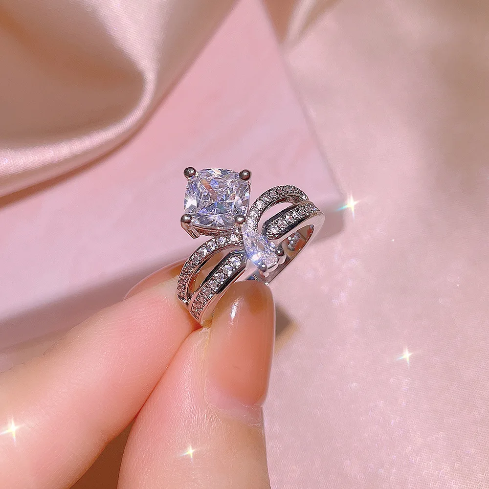 

Модное бриллиантовое кольцо с 4 крапанами, обручальное кольцо из высококачественного циркония ААА, женское классическое двойное кольцо, юв...
