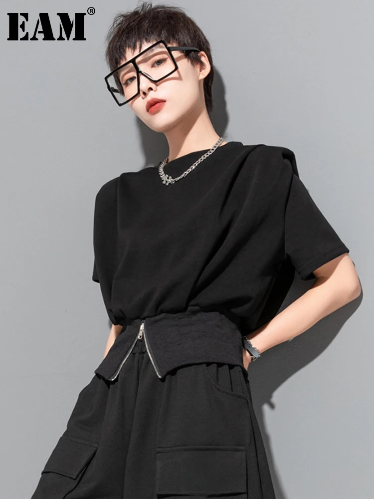 

[EAM] Women Black Zipper Slit Hem Big Size Casual T-shirt New Round Neck Short Sleeve Fashion Tide Spring Summer 2023 1DF7911