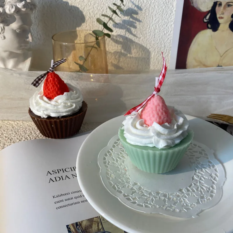 

Strawberry Muffin Cupcake Scented Candles Miaofu Bread Aromatherapy Candle Niche Creative Photo Cake Props