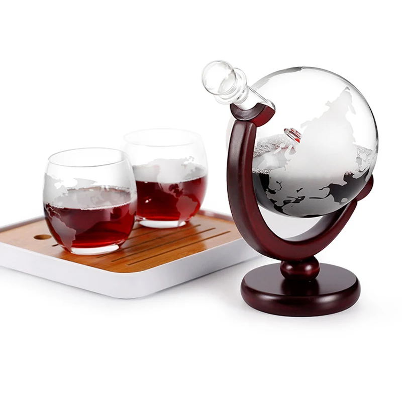 

Whiskey Decanter Globe Wine Glass Set Sailboat Skull Inside Crystal Whisky Carafe with Fine Wood Stand Liquor Decanter for Vodka