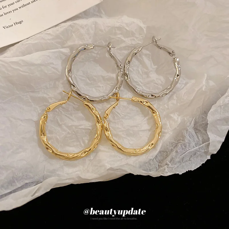 Темпераментные геометрические серьги трансграничные универсальные простые